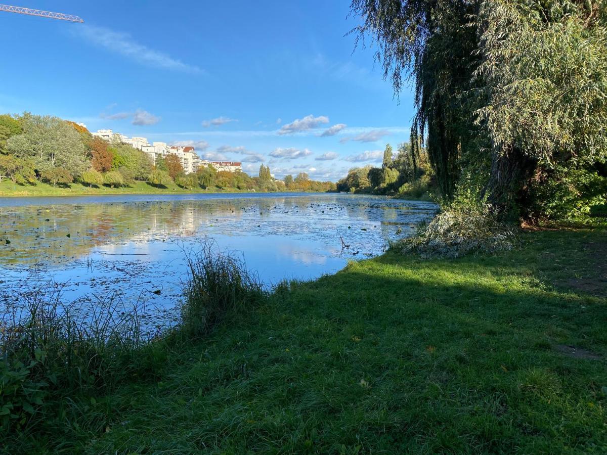 Dedek Park - Historyczny Dworek W Pieknym Parku Skaryszewskim Obok Stadionu Narodowego Varsavia Esterno foto