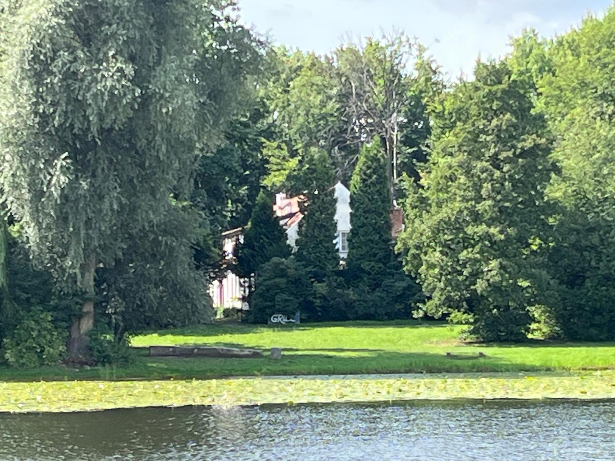 Dedek Park - Historyczny Dworek W Pieknym Parku Skaryszewskim Obok Stadionu Narodowego Varsavia Esterno foto